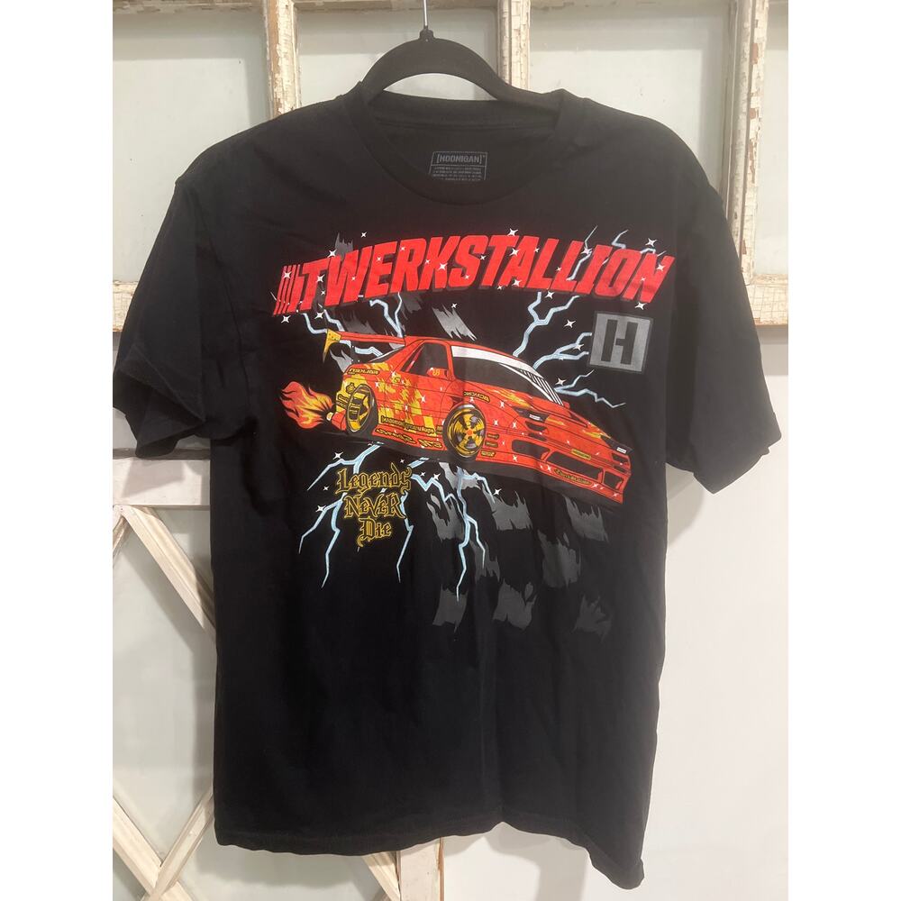 Hoonigan "Legends Never Die” tee t-shirt the "Twerkstallion" car size medium